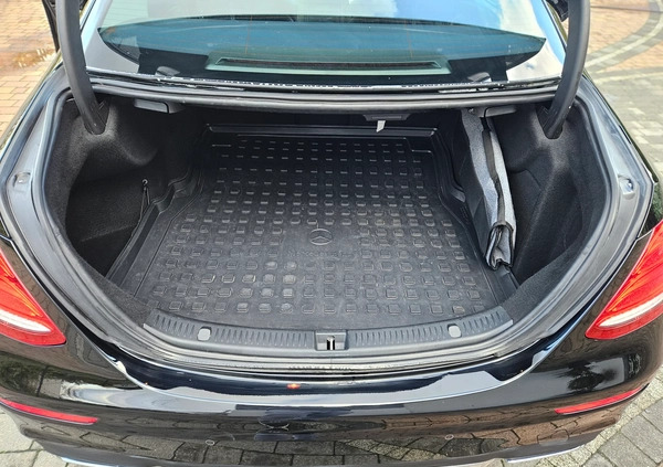 Mercedes-Benz Klasa E cena 111900 przebieg: 116000, rok produkcji 2016 z Strzelno małe 301
